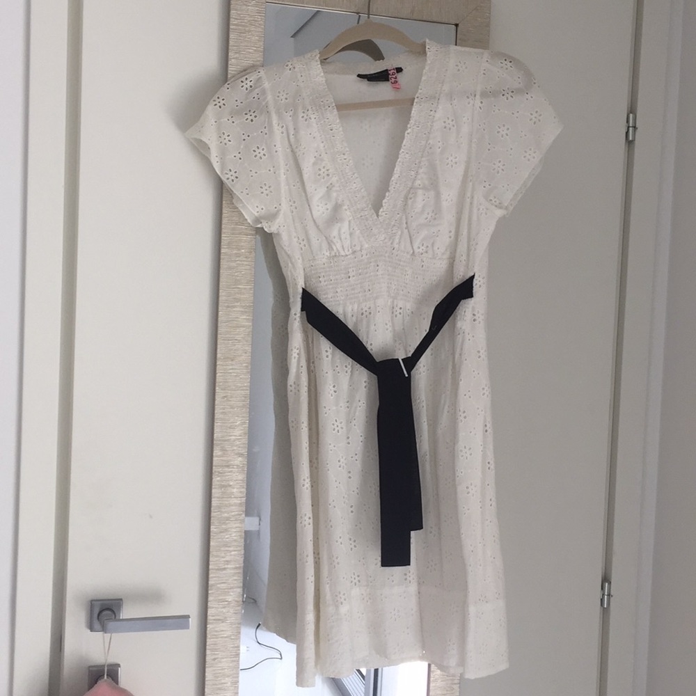 BCBG white dress with belt